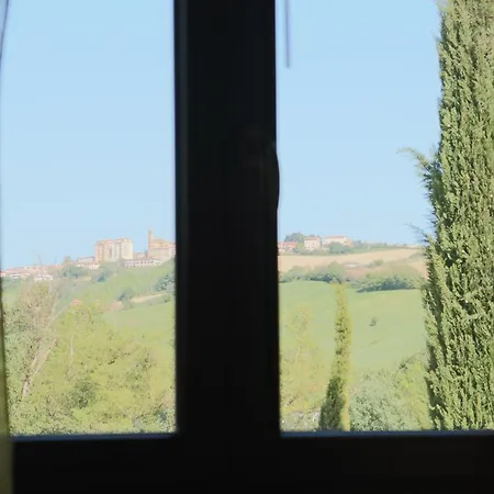 Le Dame Maneggio & Agriturismo, Marche * Montegranaro